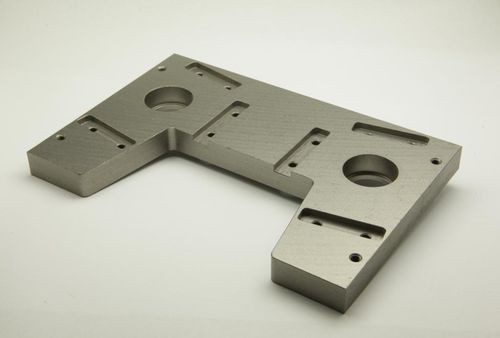 Usinage fraisage nickel - LARM a.s. - pour l'automobile / CNC / 5 axes