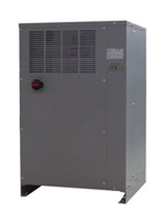 Conditionneur de réseau électrique triphasé - 20 - 75 kVA, 120 - 208 V | SOLATRON™ Plus series - SolaHD