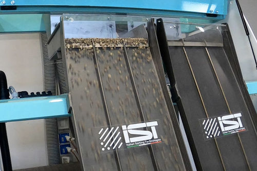 Trieuse pour l'industrie agroalimentaire - I.S.T. ITALIAN SORTING TECHNOLOGIES - pour le recyclage / optique / pour matières plastiques