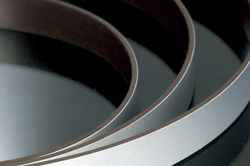 Aimant permanent en ferrite - R2 - United magnetics co., ltd - en bande / pour moteur / pour capteur