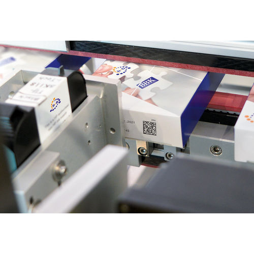 Machine de sérialisation pour l'industrie pharmaceutique - HSS - b+b Automations- und Steuerungstechnik GmbH