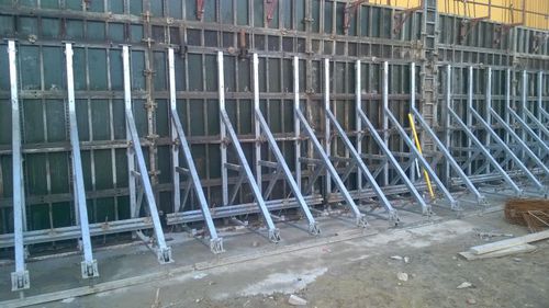 Coffrage grimpant - CSC SRL - de façade / en acier