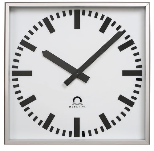 Horloge haute visibilité - PROFILINE QUAD - MOBATIME Swiss Time Systems - synchronisée / GPS / radio DCF77