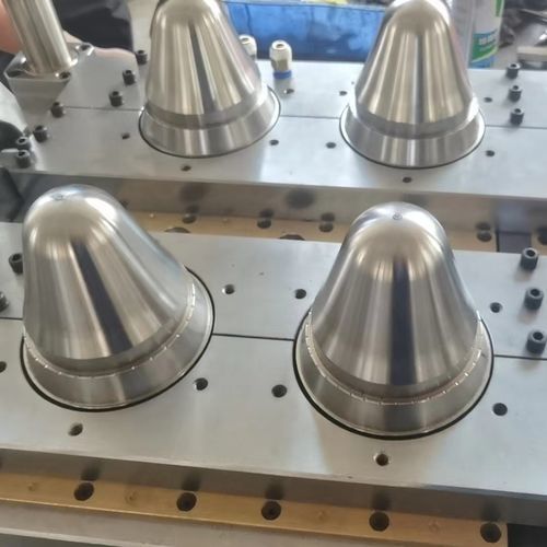 Moule de soufflage multi-empreintes - SANTSAI MACHINERY - mono-empreinte / pièces techniques / pièces d'aspect