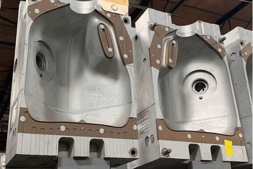 Moule d'extrusion-soufflage pour bouteilles PET - Dongguan JinJun Machinery Co., Ltd.