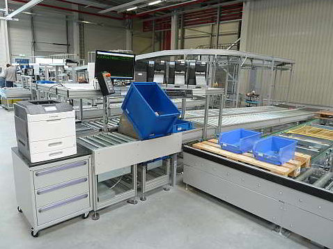Poste de travail pour assemblage - RBS Förderanlagen GmbH - ergonomique / inclinable