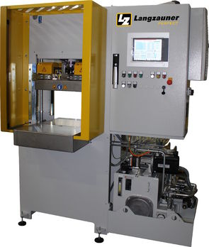 Presse hydraulique - 5T - Langzauner - de formage RTM / pour matériaux composites / de laboratoire