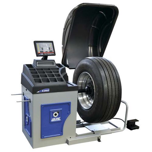 Équilibreuse de roues pour camions - S 860 - GIULIANO INDUSTRIAL S.p.A. - pour bus / pour voiture / automatique