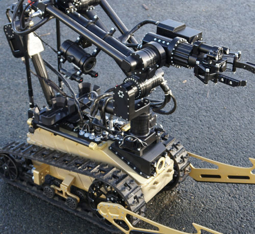 Robot d'inspection pour environnement dangereux - ATRAX - Shark Robotics (Shark Energy) - à chenilles / d'intervention / de manipulation