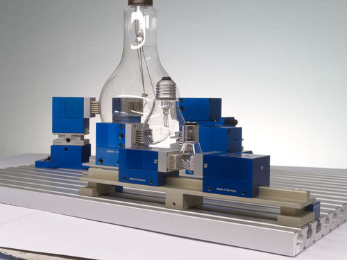 Étau universel - X-GRIP XS (LIGHT) - MATRIX GmbH - pour machine de mesure / d'établi / manuel