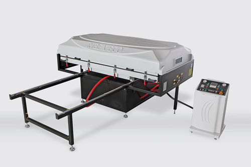 Thermoformeuse de panneaux - Eco - BUGATOOL MACHINES SL - pour Corian® / automatique / sous vide