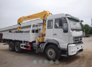 Camion grue - HOWO 6X4 - CLW GROUP - pour chantier