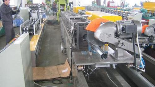 Profileuse pour tubes métalliques - WUXI LINBAY MACHINERY CO.,LTD