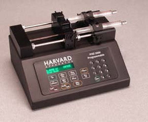 Pompe à seringue - PHD 22/2000  - Harvard Apparatus - pour produits chimiques / à moteur pas à pas / industrielle