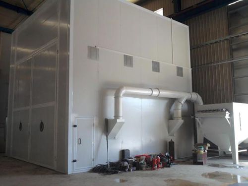Cabine de sablage à injecteur - Guangdong Jingzhongjing Industrial Painting Equipments Co., Ltd. - automatique / à convoyeur