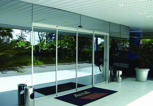 Porte coulissante - Shen Zhen Hui Trade Industry Co., Ltd. - pour l'intérieur / automatique