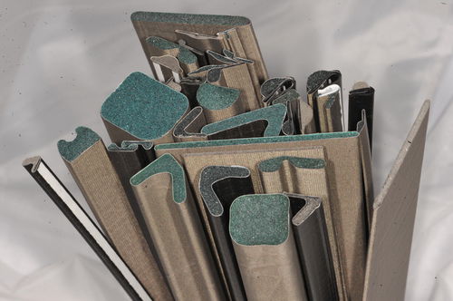 Joint à tissu conducteur sur mousse - Schlegel Electronic Materials - plat / en laiton / de cuivre