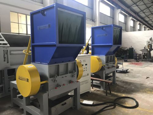 Broyeur pour matières plastiques - PC series - ZHANGJIAGANG QING CHEN YU MACHINERY CO., LTD. - à couteaux / vertical / hydraulique