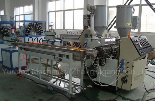Ligne d'extrusion de tubes - 84772090 - Yurefon Machinery(Zhangjiagang) Co., Ltd. - pour thermoplastiques