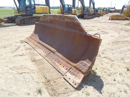 Lame de bulldozer - CAT D5 - NUR GRUP MÜHENDİSLİK MAKİNA AŞ