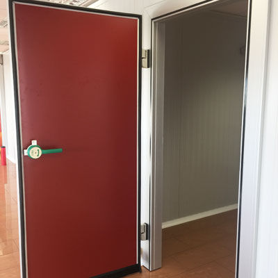 Porte battante - Kavidoors - avec charnière / pour l'intérieur / industrielle