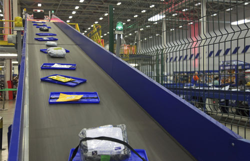 Bande de convoyeur lisse - Trelleborg Seals & Profiles - en caoutchouc / en bois / enduite