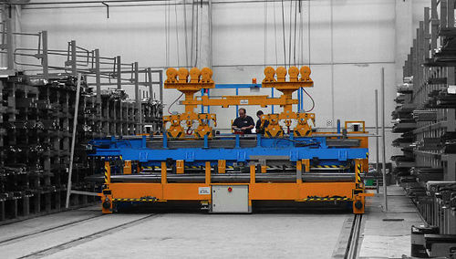 Véhicule guidé par rail avec positionnement automatique - Upmoviom Storage Systems - de manutention / de transfert / de chargement