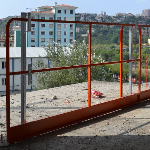 Barrière de sécurité - Bayrakcı İnşaat Metal San. Tic. Ltd. Şti. - fixe / en métal / modulaire