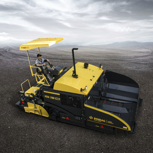 Finisseur d'asphalte - VDA 700 MAX - BOMAG - sur chenilles / à carburant / convoyeur