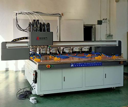 Machine de clouage automatique - Luoyang Ruichuang Electric Equipment Company