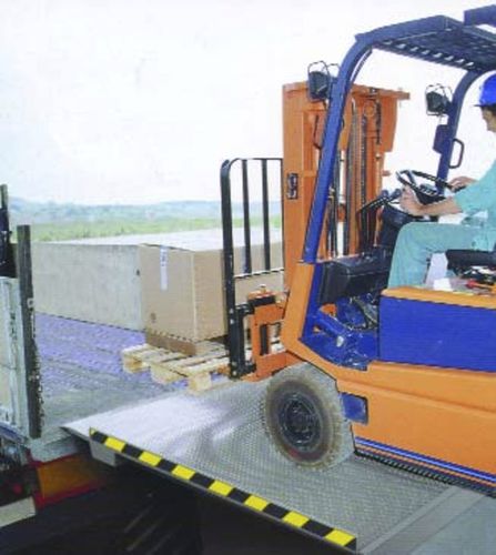 Niveleur de quai automatique - VINCA EQUIPOS INDUSTRIALES - à lèvre basculante