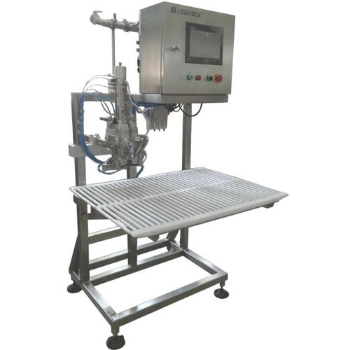 Remplisseuse de bag in box - GUANGZHOU LEIWEST PAK CO.,LTD. - de produits phytosanitaires / jus de fruit / pour le lait