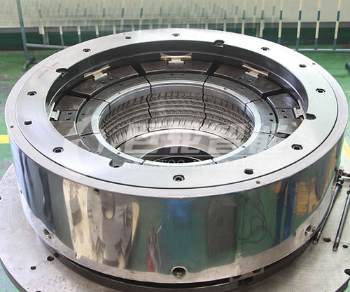 Corps de moule pour moulage par injection - GREATOO INTELLIGENT EQUIPMENT INC.