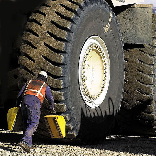 Cale pour camion pour véhicules - MC3012 - Justrite Safety Group
