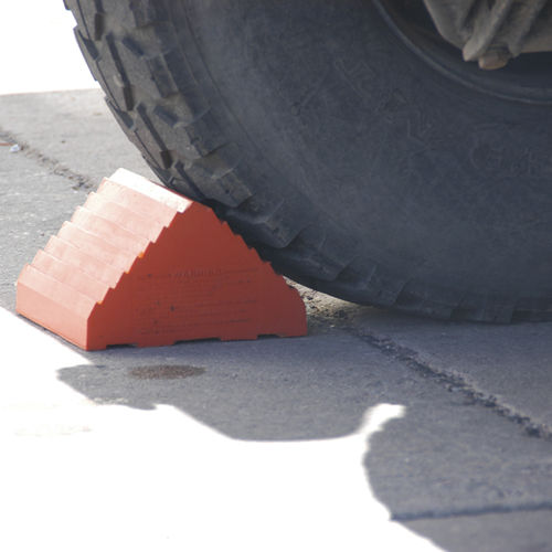Cale pour camion pour véhicules - UCTS003 - Justrite Safety Group