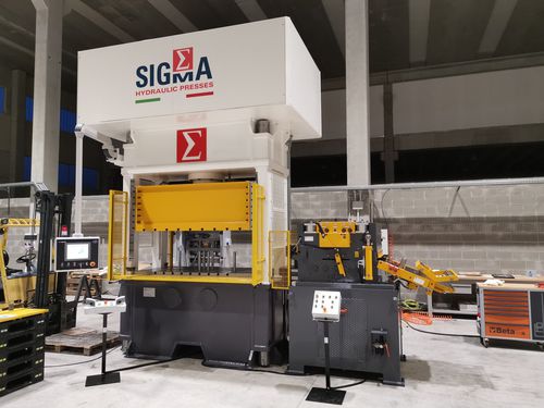 Presse d'emboutissage profond - SIGMA PRESSE S.r.l. - pour applications automobiles / avec alimentation automatique