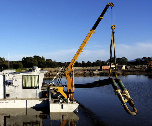 Grue sur barge - Relong Tech - à flèche / télescopique / de chantier naval