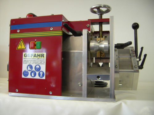 Dénudeuse de câbles - RMH 65Q - JMC Recycling Systems Ltd - électrique / robuste