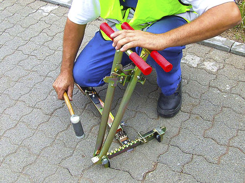Extracteur de pavés - Saur