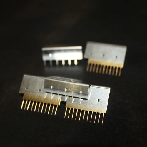 barrette de contact mâle - HLC METAL PARTS LTD