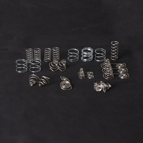 estampage pour contact de batterie - HLC METAL PARTS LTD