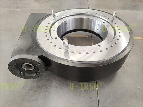Système d'entraînement rotatif à vis sans fin - WZ-Ⅲ-O-2-0620 - Unique Transmission Equipment(Luoyang)Co., LTD - double / compact