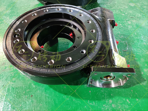 Système d'entraînement rotatif à vis sans fin - WEA9 - Unique Transmission Equipment(Luoyang)Co., LTD - compact / forte charge