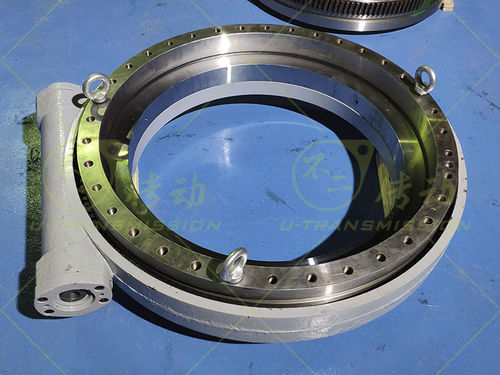 Système d'entraînement rotatif à couronne d'orientation - SE-II-O-32 - Unique Transmission Equipment(Luoyang)Co., LTD - simple / à vis sans fin