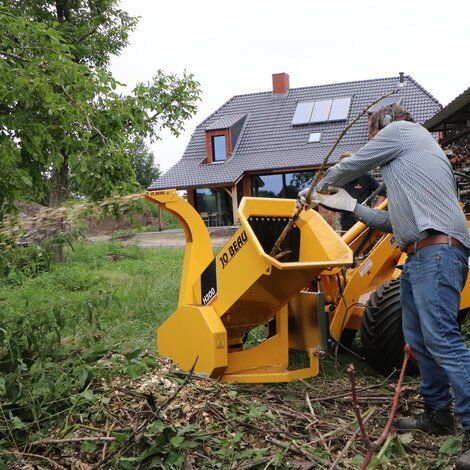 Broyeur de branches sur remorque - Gebroders geens