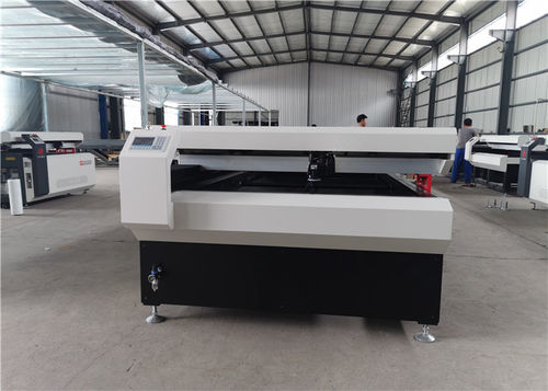 Machine de découpe laser CO2 - UT1325CL300 - Nanjing Unitec Technology Co.,LTD - pour Acryl / pour bois / de tubes