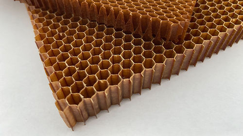 Nid d'abeille para-aramide - Sinoara Advanced Materials Co.,Ltd - pour applications aéronautiques