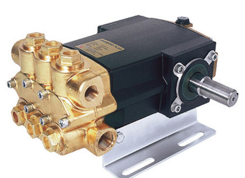 Pompe à piston plongeur - 2400 series - Hypro Pressure Cleaning - pour produits chimiques / industrielle / triplex