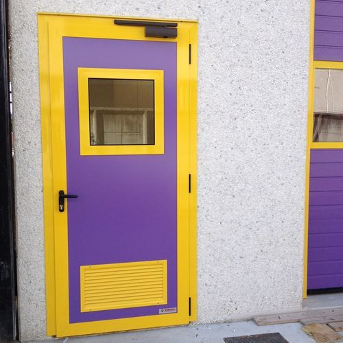 Porte avec charnière - FLY - Moreschi Chiusure Industriali S.r.l. - en aluminium anodisé / pour l'intérieur