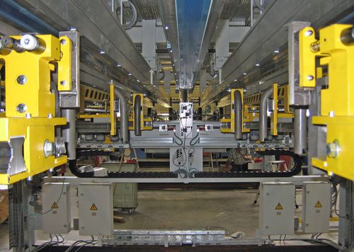 Ligne d'empilage de flans - NSM MAGNETTECHNIK GmbH - convoyeur / pour applications automobiles